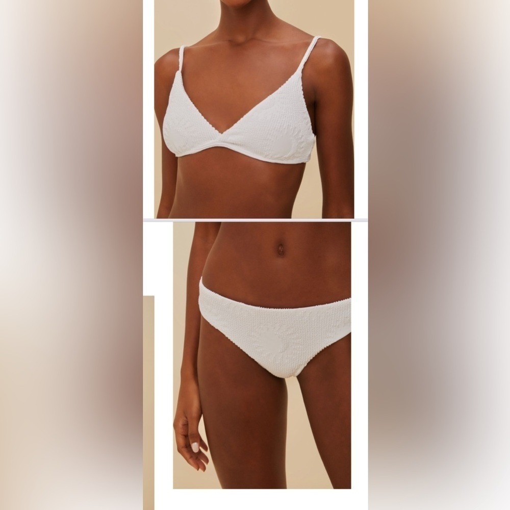 Farm Rio - White Sunny Moon
Triangle Bikini Top and bottom / swim - Picture 4 of 7